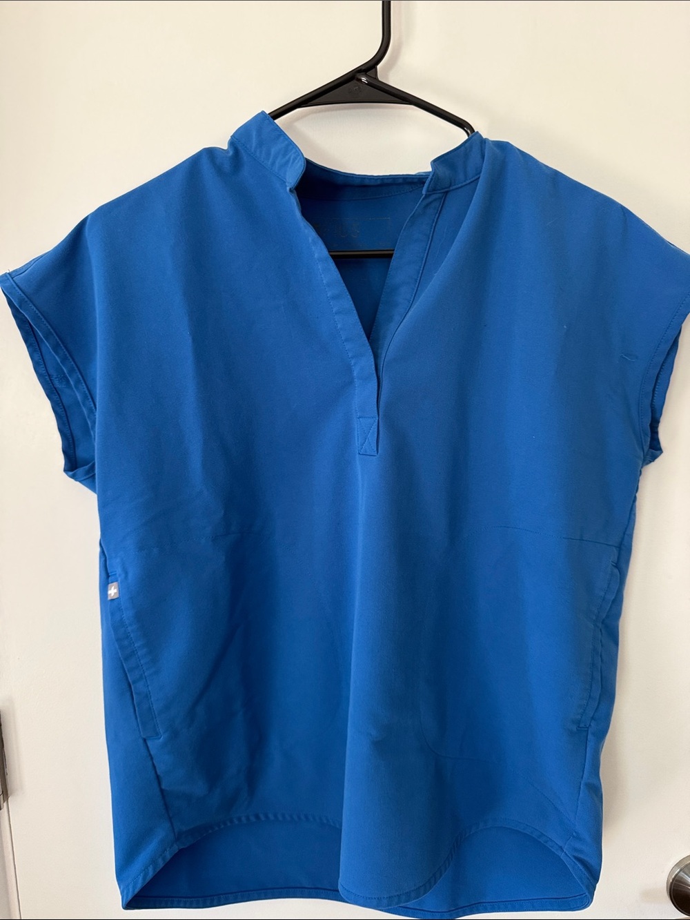 Figs Women's Royal Blue Split-Neck Short Sleeve Tunic Top and Bottom 2 piece set